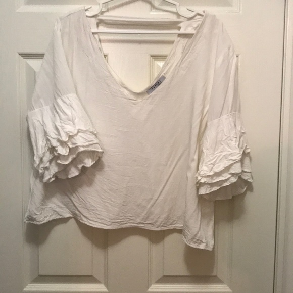 Cropped ruffle sleeve top - Picture 1 of 1